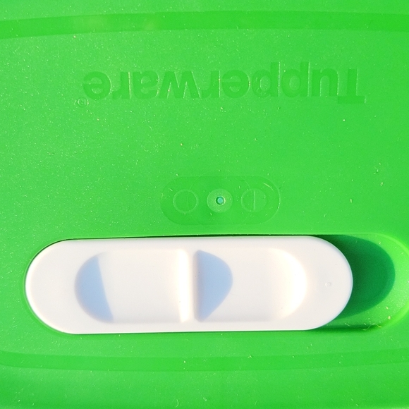 Tupperware Vertical FridgeSmart - Picture 2 of 4